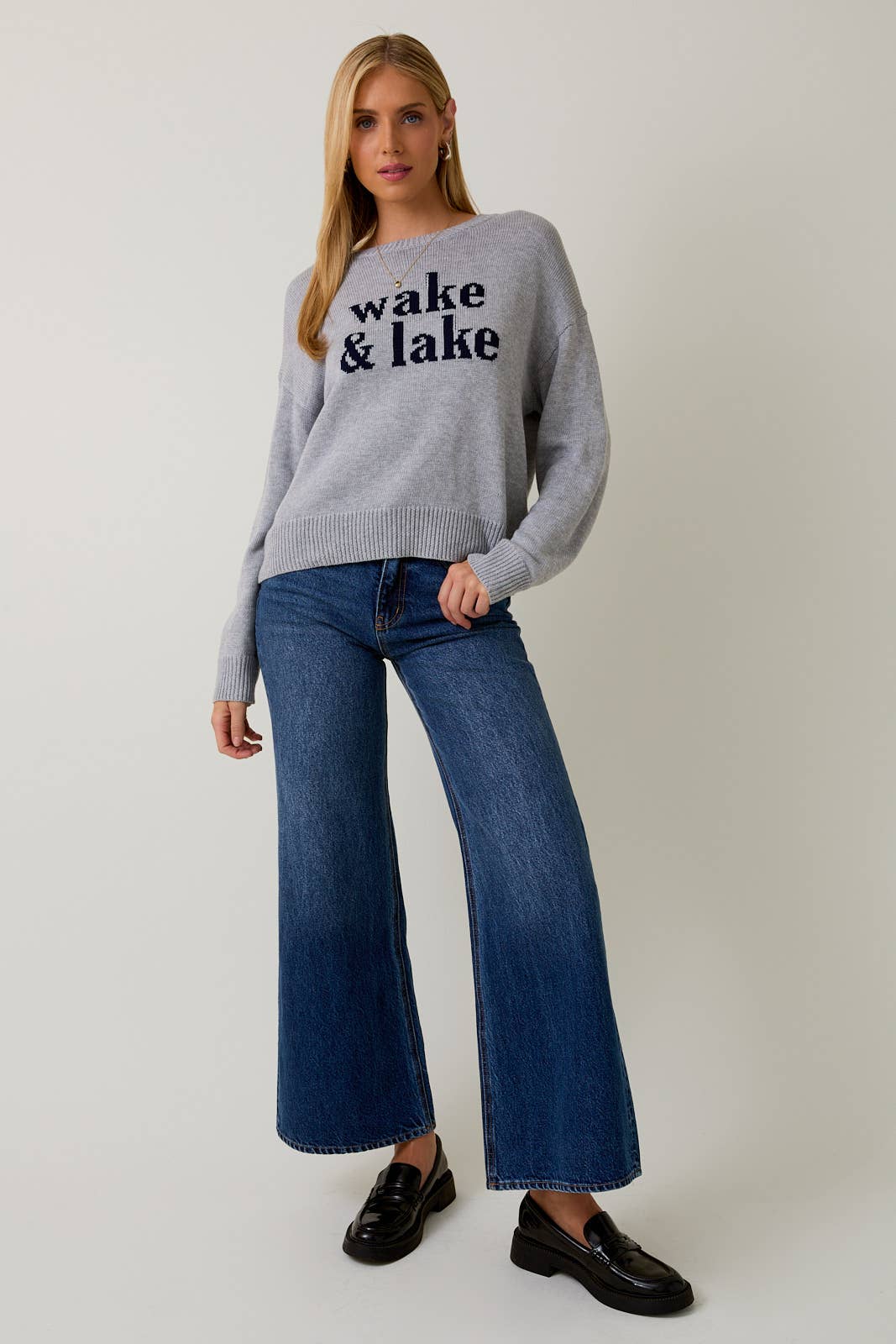 ROUND NECK 'WAKE & LAKE' LT WEIGHT SWEATER