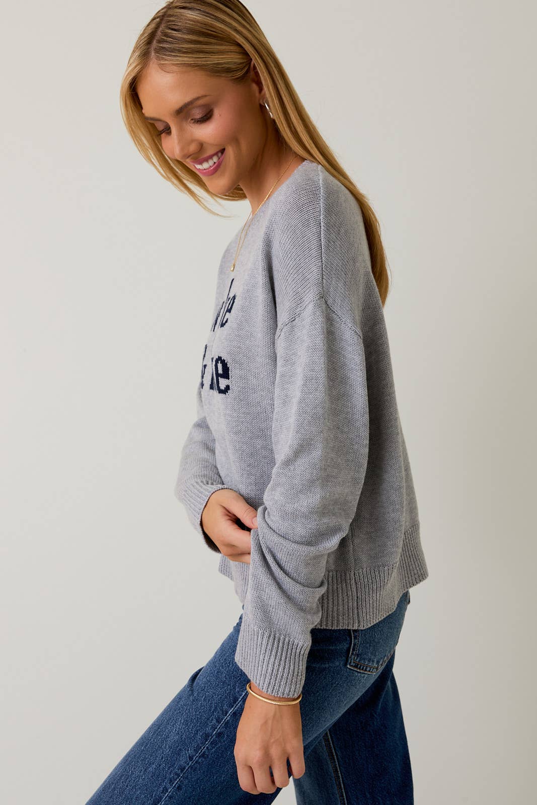 ROUND NECK 'WAKE & LAKE' LT WEIGHT SWEATER