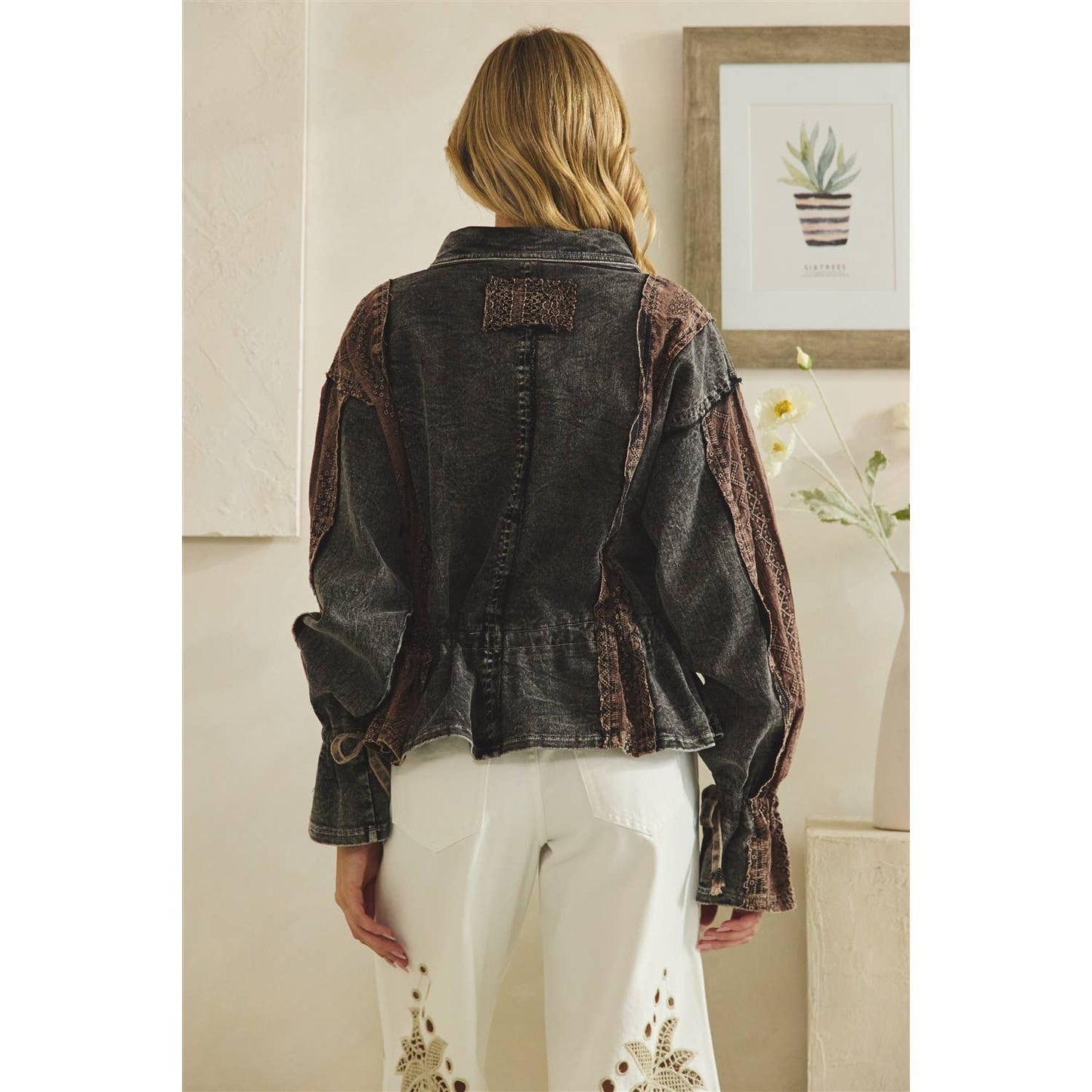 WASHED LACE MIX UTILITY JACKET: BLACK