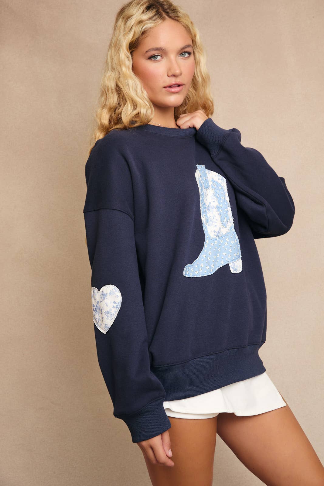 "PATCHWORK COWBOY BOOTS" CREW NECK OVERSIZED SWEATSHIRT
