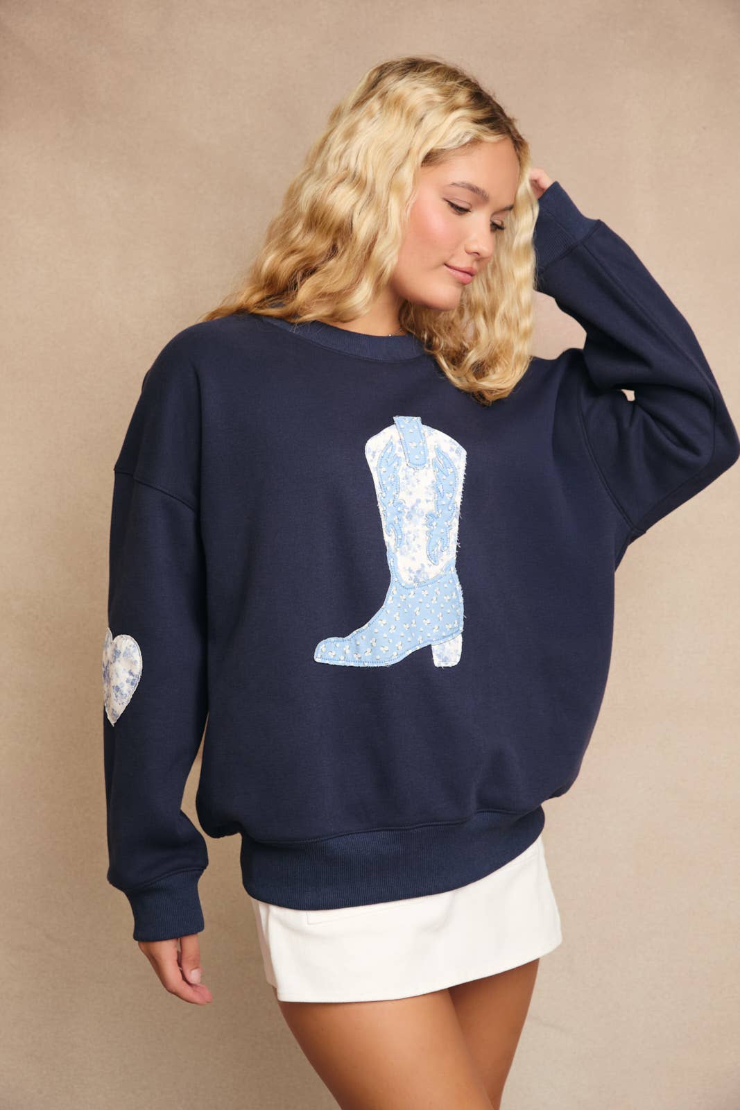 "PATCHWORK COWBOY BOOTS" CREW NECK OVERSIZED SWEATSHIRT