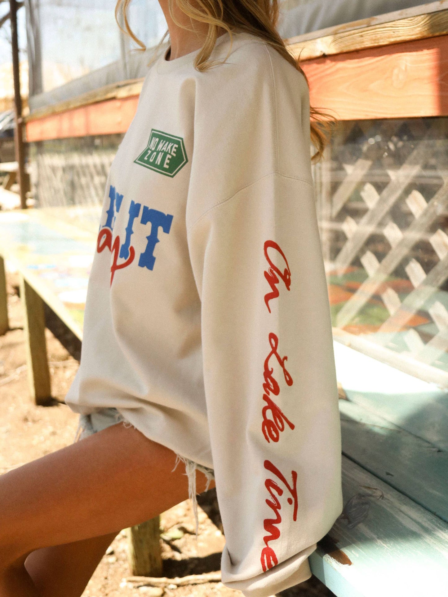 LAKE IT EASY SWEATSHIRT