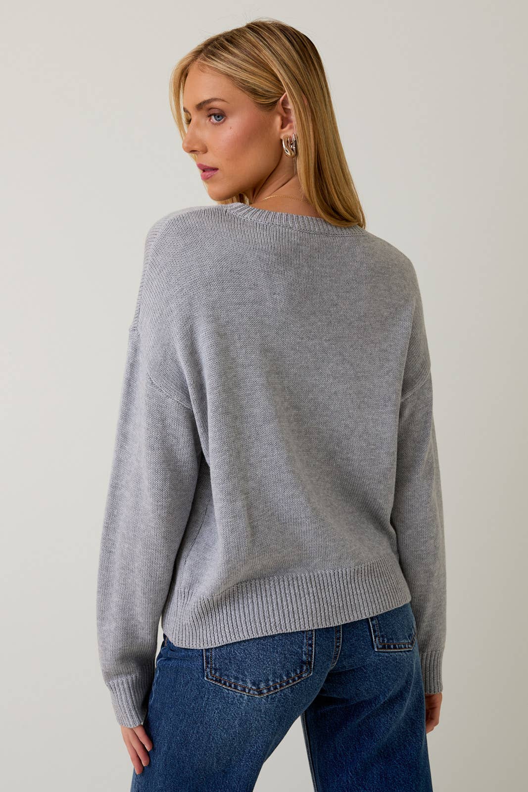 ROUND NECK 'WAKE & LAKE' LT WEIGHT SWEATER