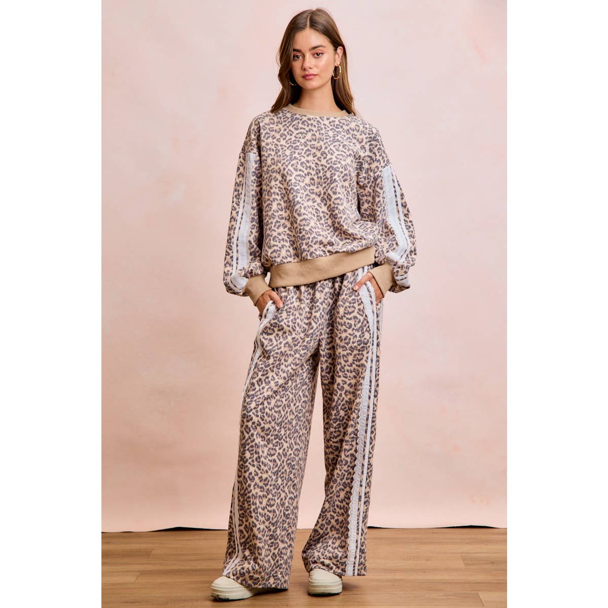LEOPARD FRENCH TERRY LACE CONTRAST SWEATPANTS: LEOPARD
