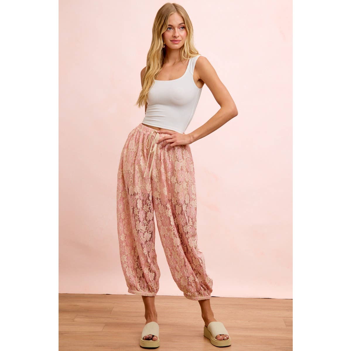 FLORAL LACE BALLOON PANTS WITH INNER SHORTS: BLUSH