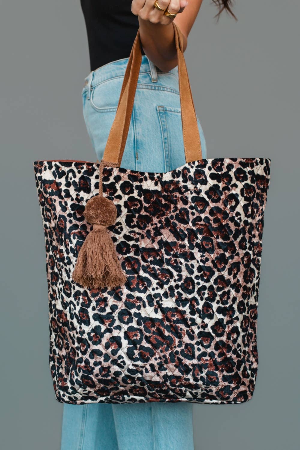 JUNE Ship - Brown & Cream Leopard Tote