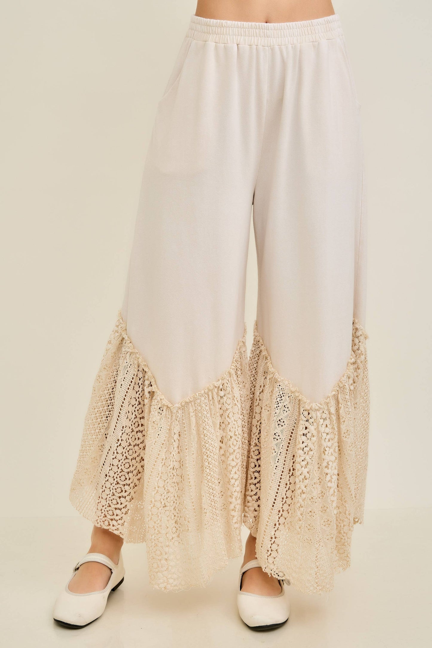 Mineral Washed Romance Lace Cropped Pants HP6906