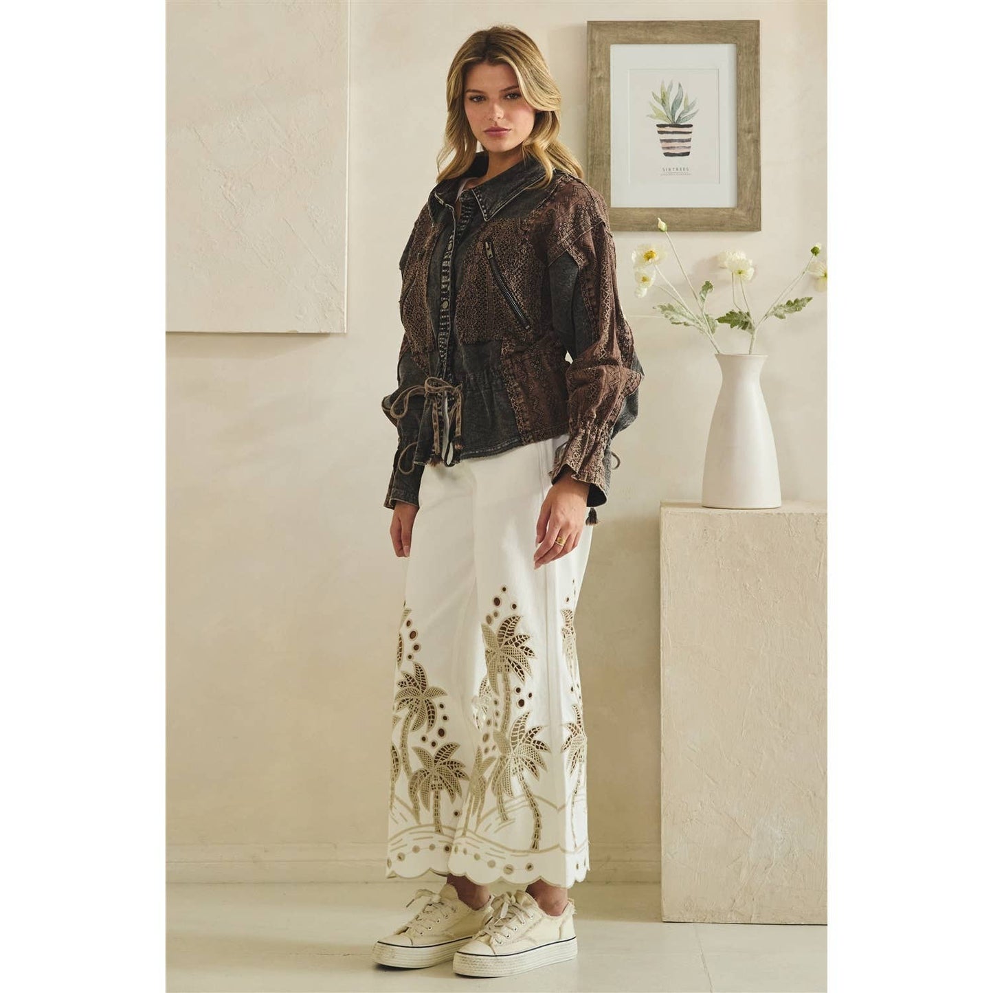 WASHED LACE MIX UTILITY JACKET: BLACK