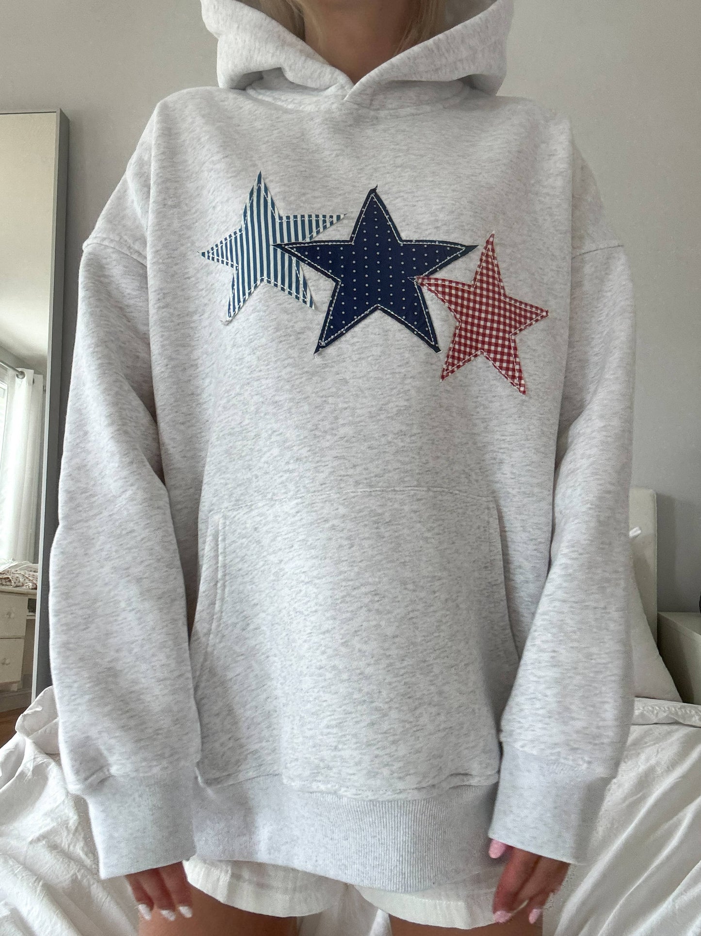3 Star Embroider Hoodie