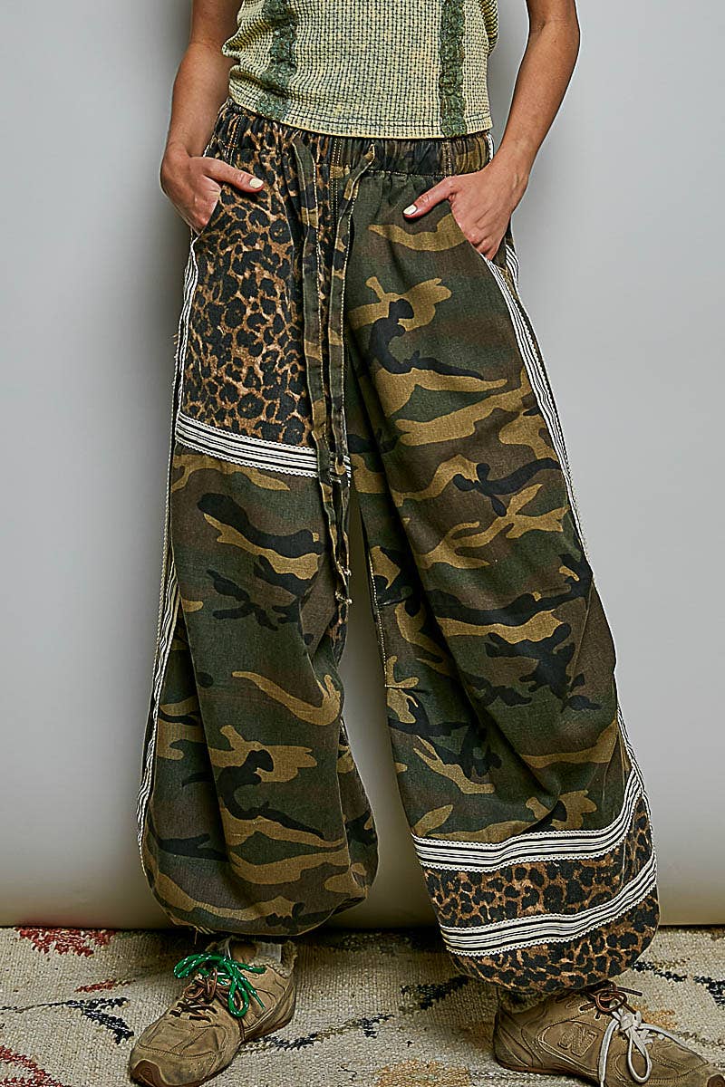 POL Printed Woven Contrast Band Trim Jogger Pants