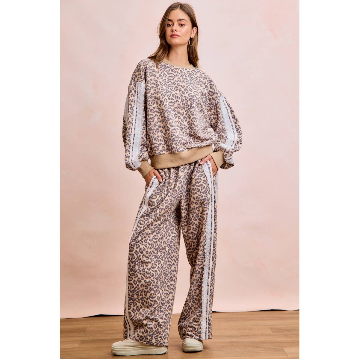 LEOPARD FRENCH TERRY LACE CONTRAST SWEATPANTS: LEOPARD