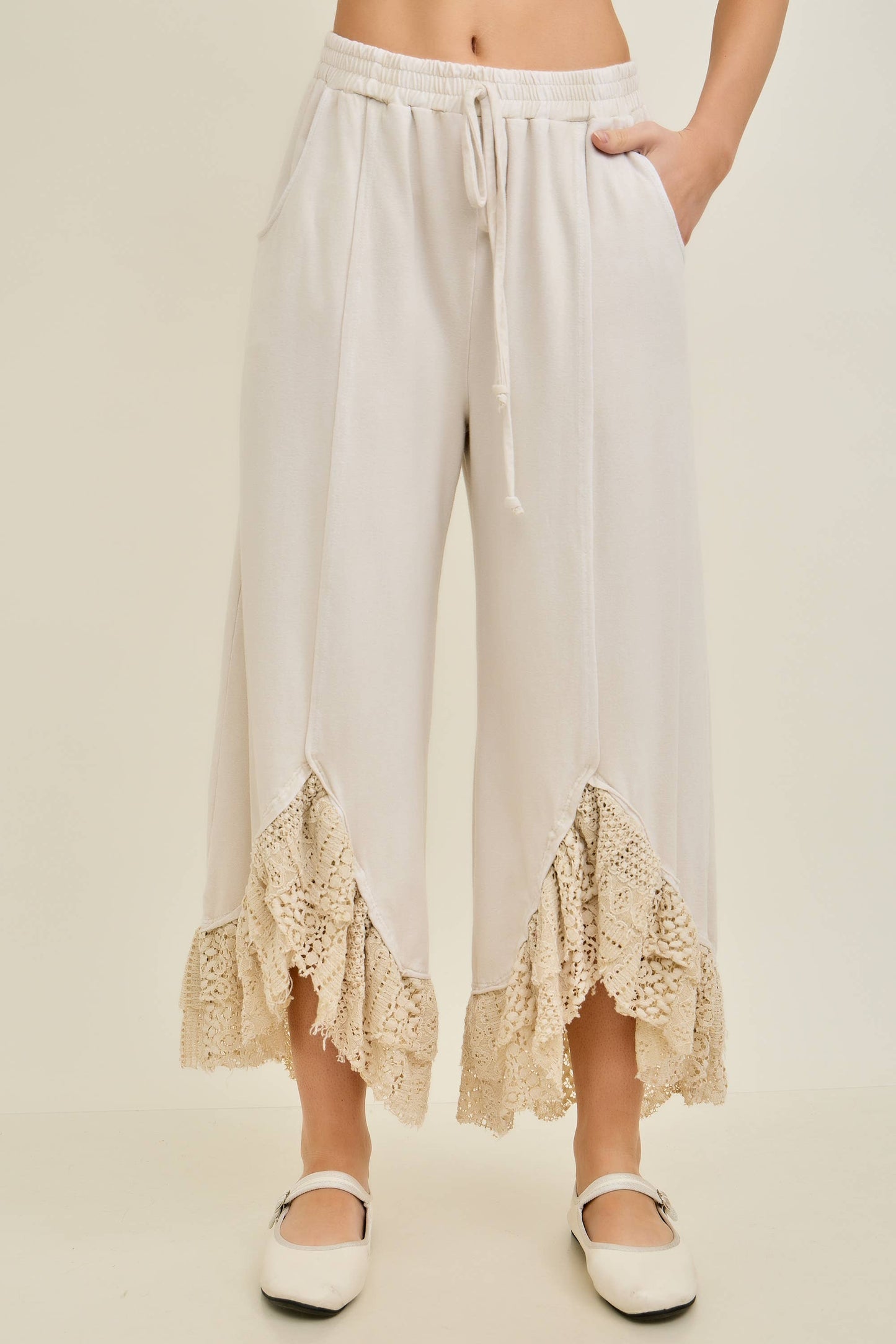 SILVER GREY - Mineral Washed Lace Ruffles Cropped Pants