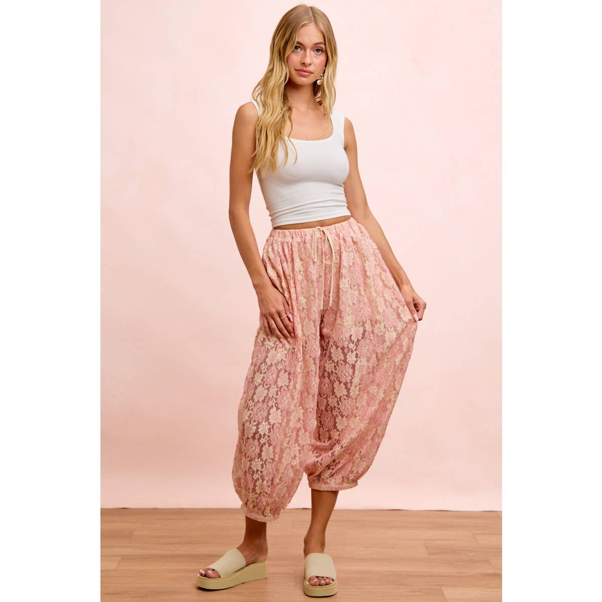 FLORAL LACE BALLOON PANTS WITH INNER SHORTS: BLUSH