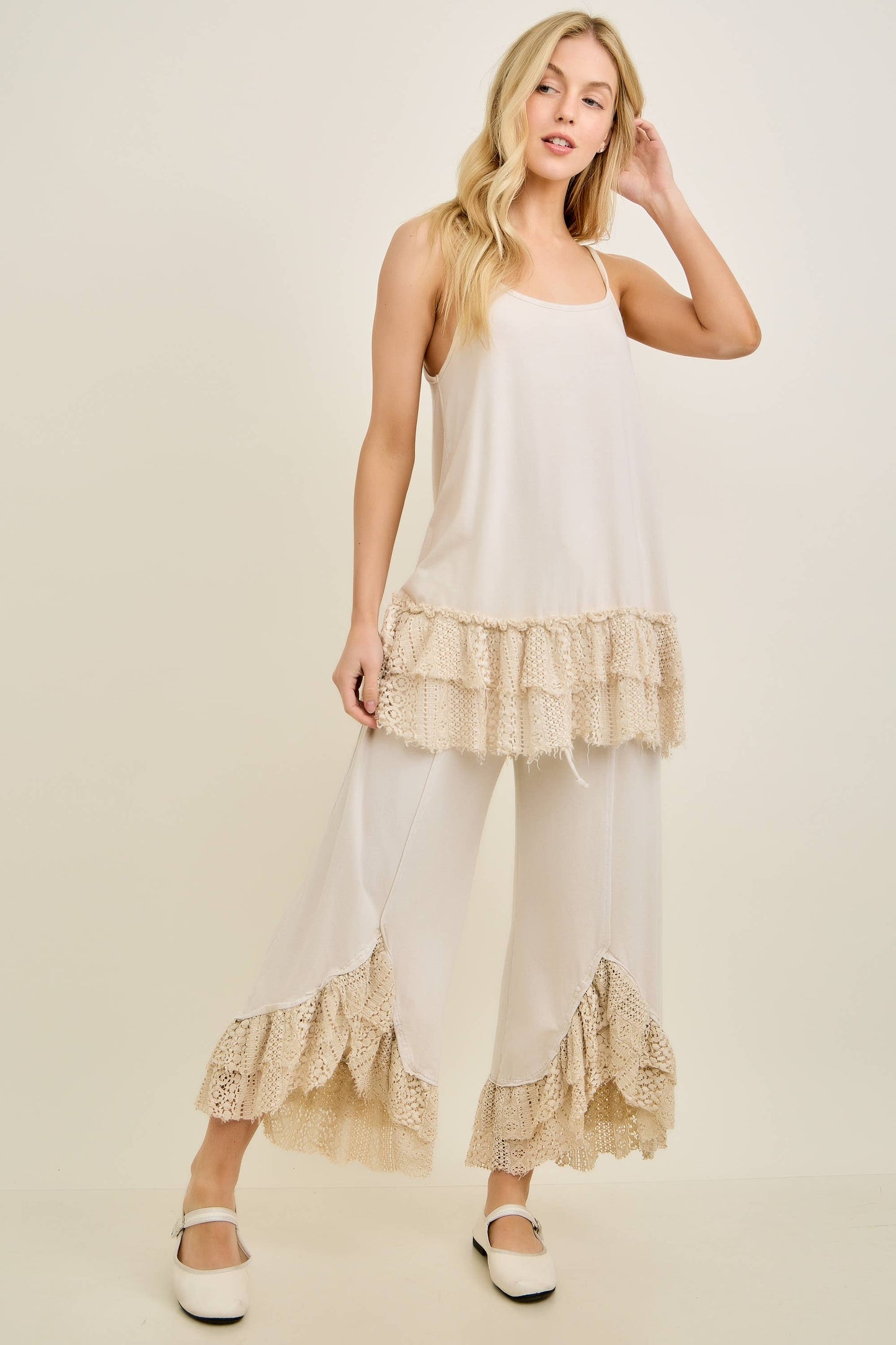 Mineral Washed Lace Ruffles Cropped Pants HP6931