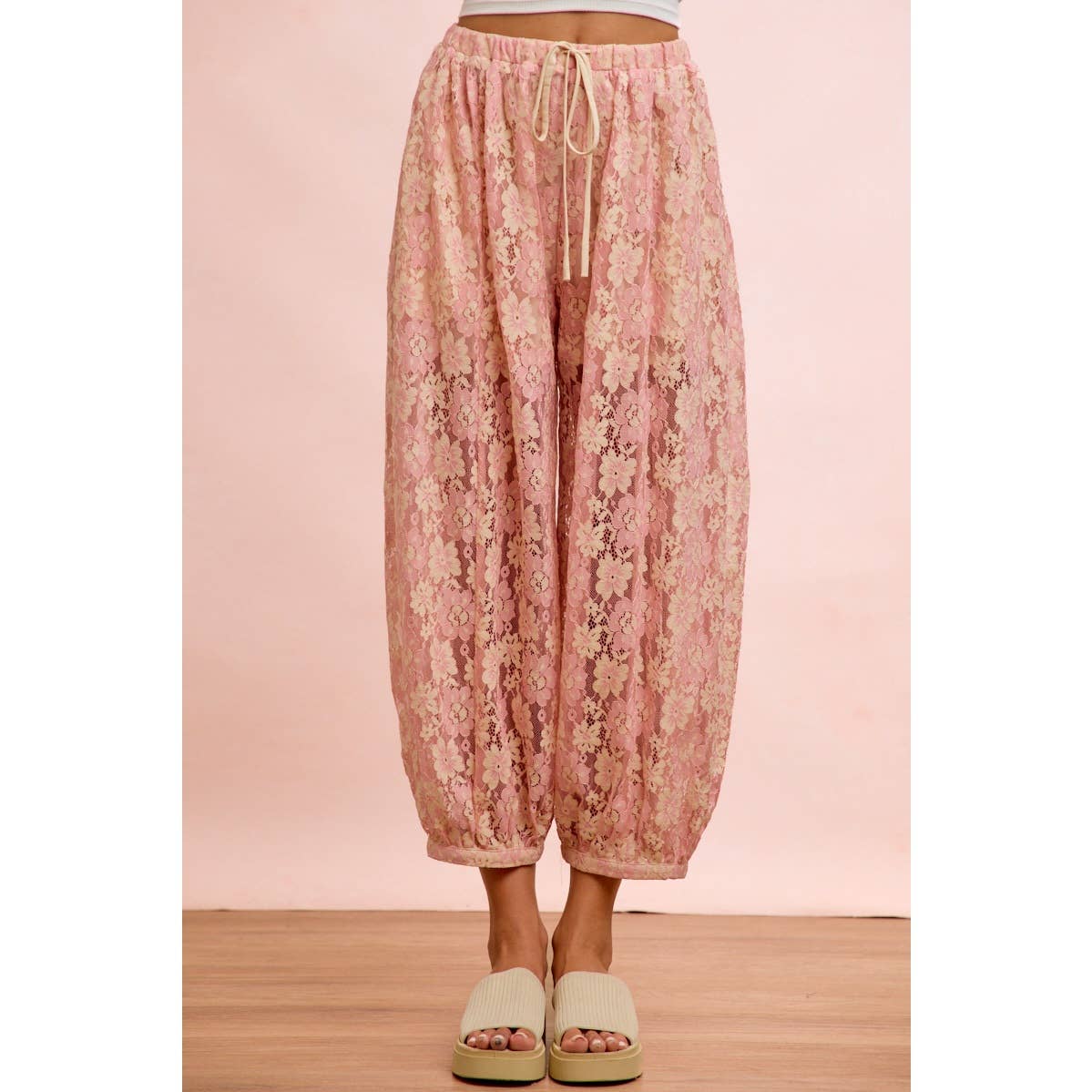 FLORAL LACE BALLOON PANTS WITH INNER SHORTS: BLUSH