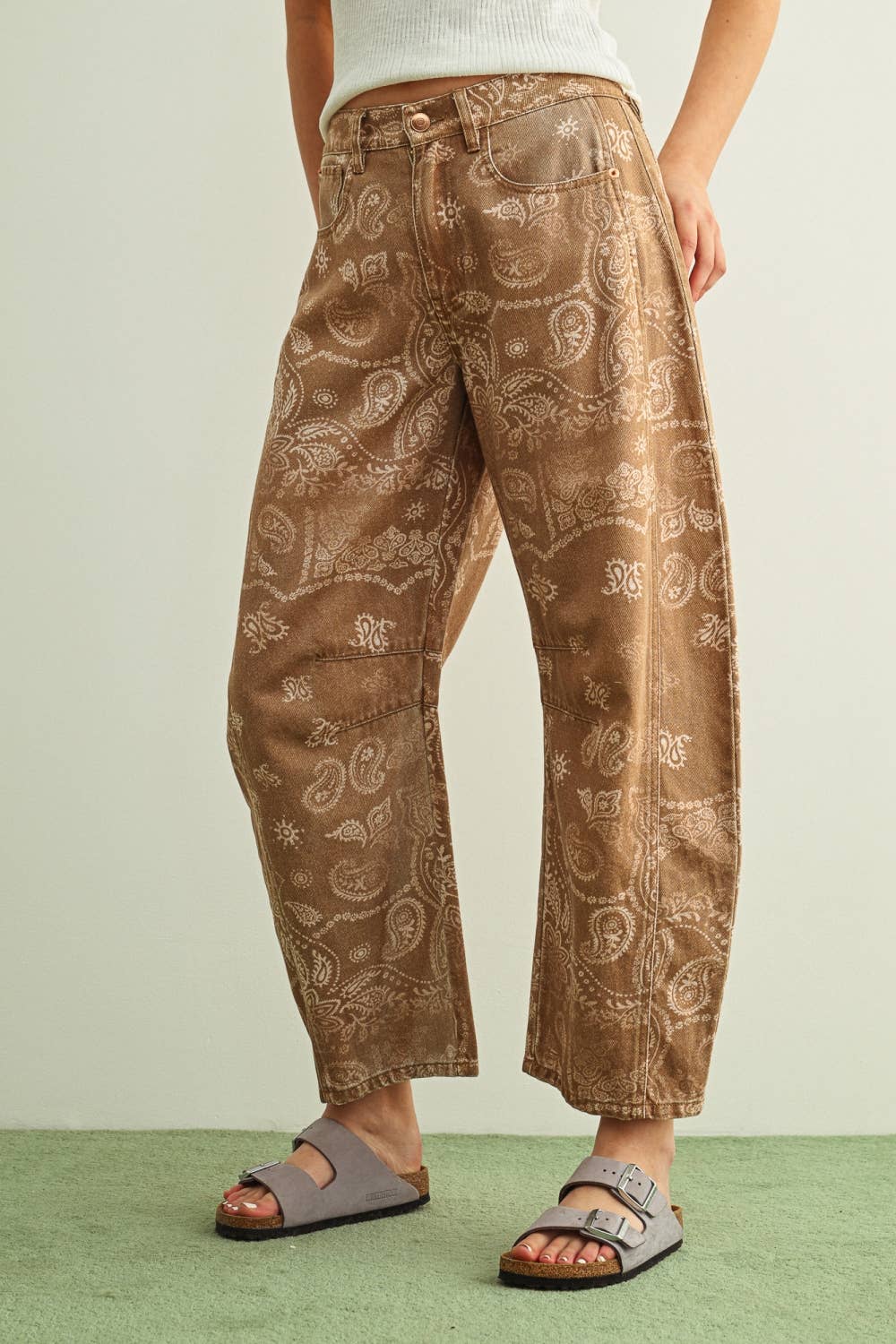 PAISLEY PRINT WASHED PANTS: BROWN