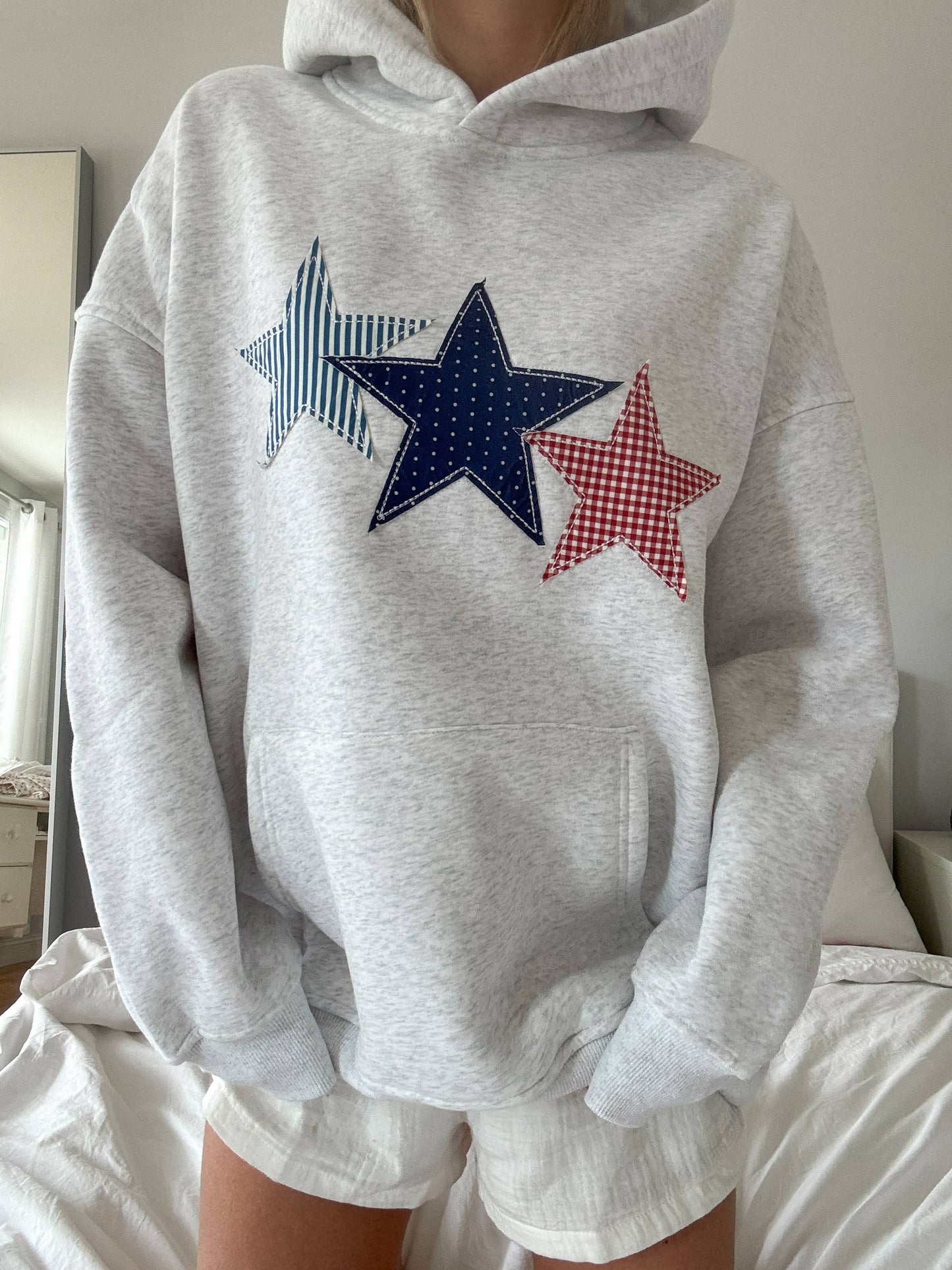 3 Star Embroider Hoodie