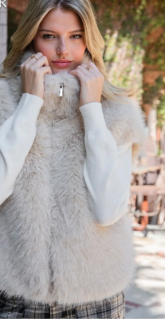 WINTER WHITE fur vest