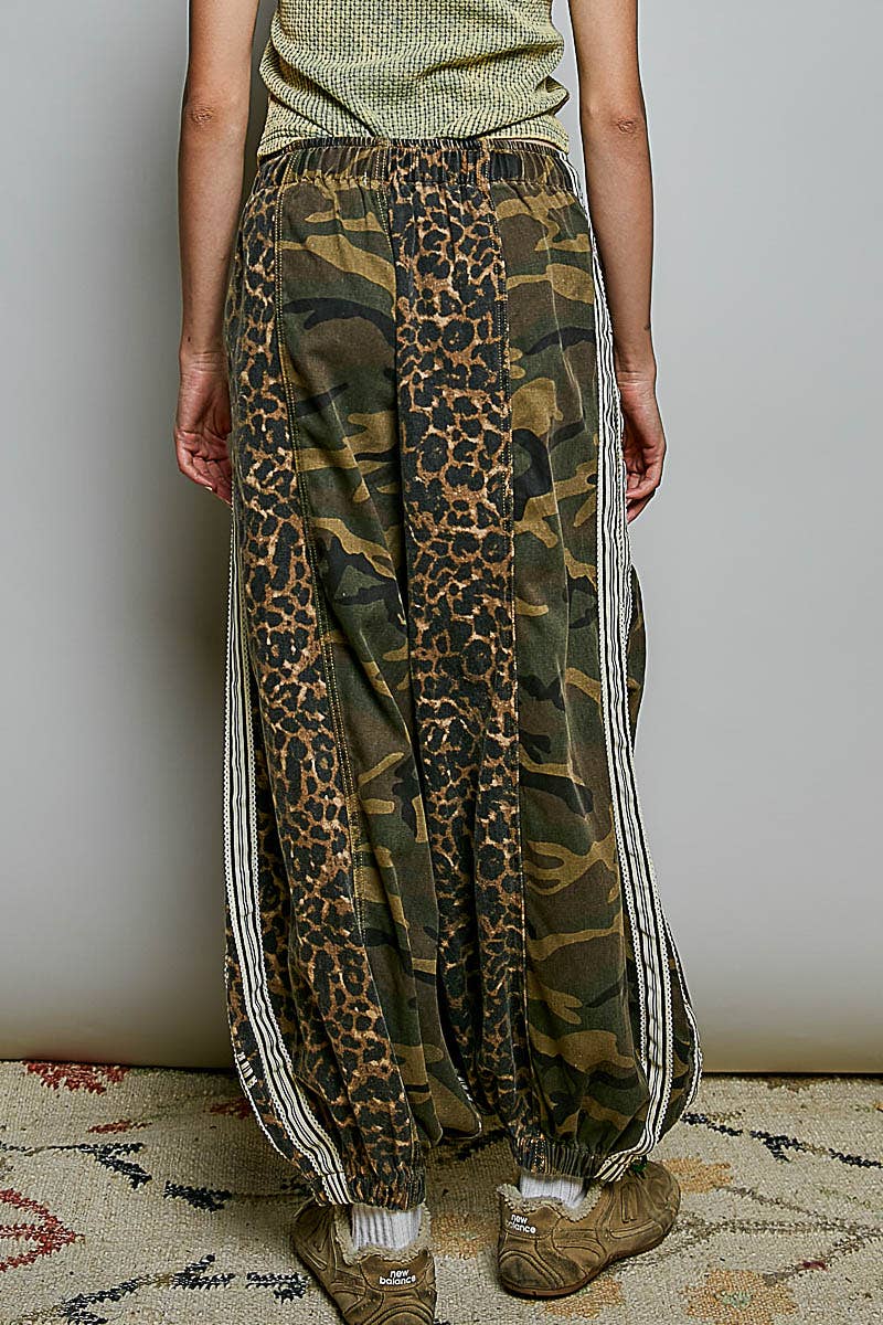 POL Printed Woven Contrast Band Trim Jogger Pants