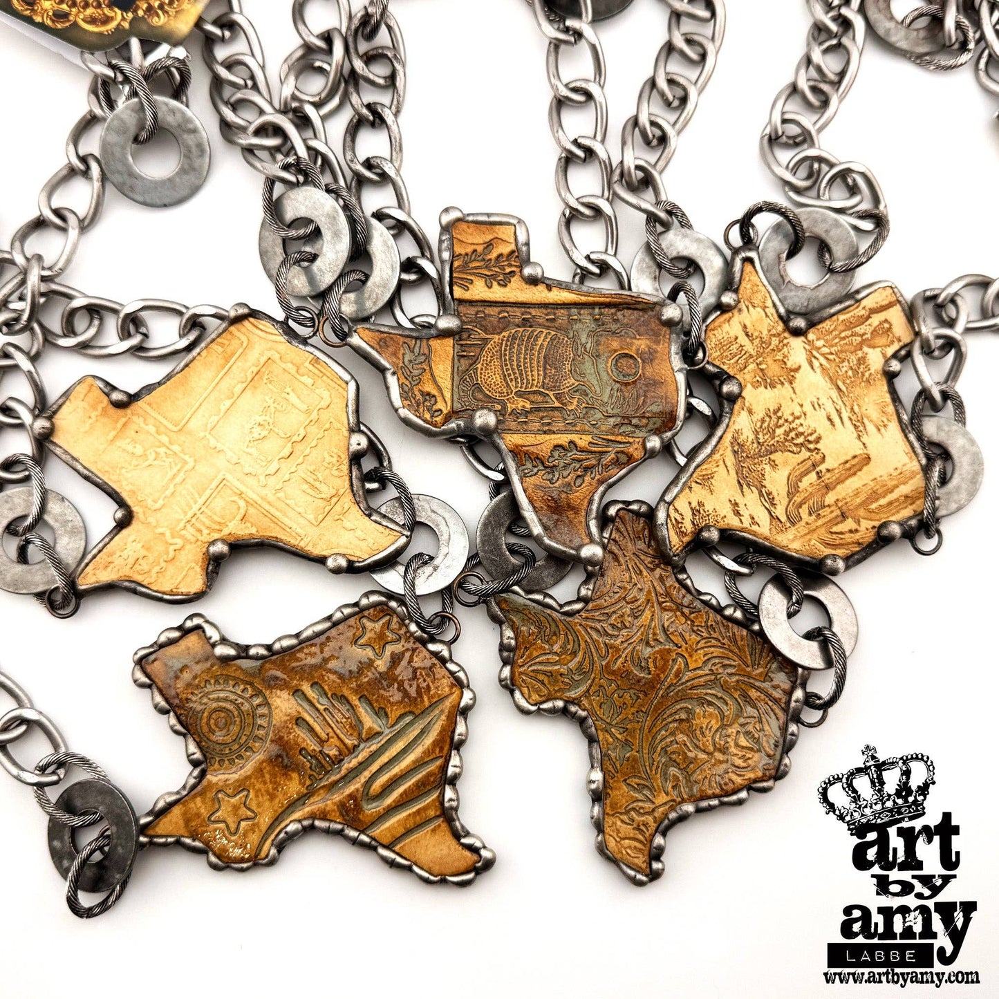 Sandy Texas Brooklyn: Darker Tooled Floral
