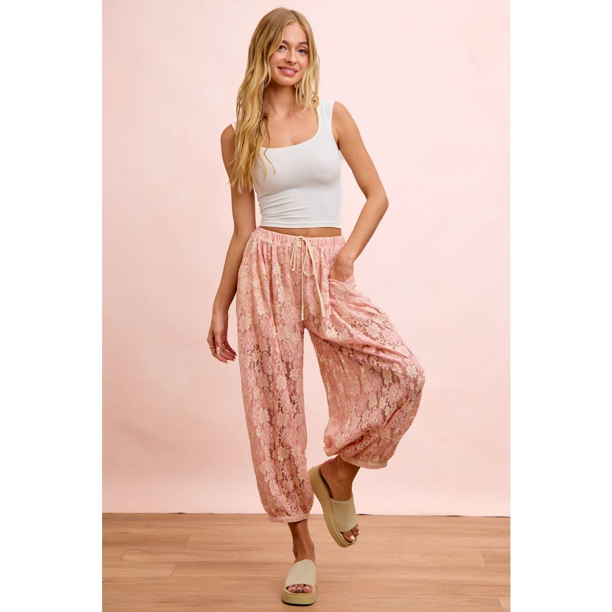 FLORAL LACE BALLOON PANTS WITH INNER SHORTS: BLUSH