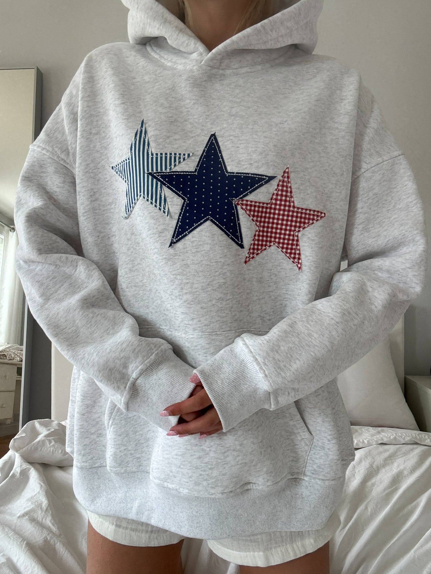 3 Star Embroider Hoodie