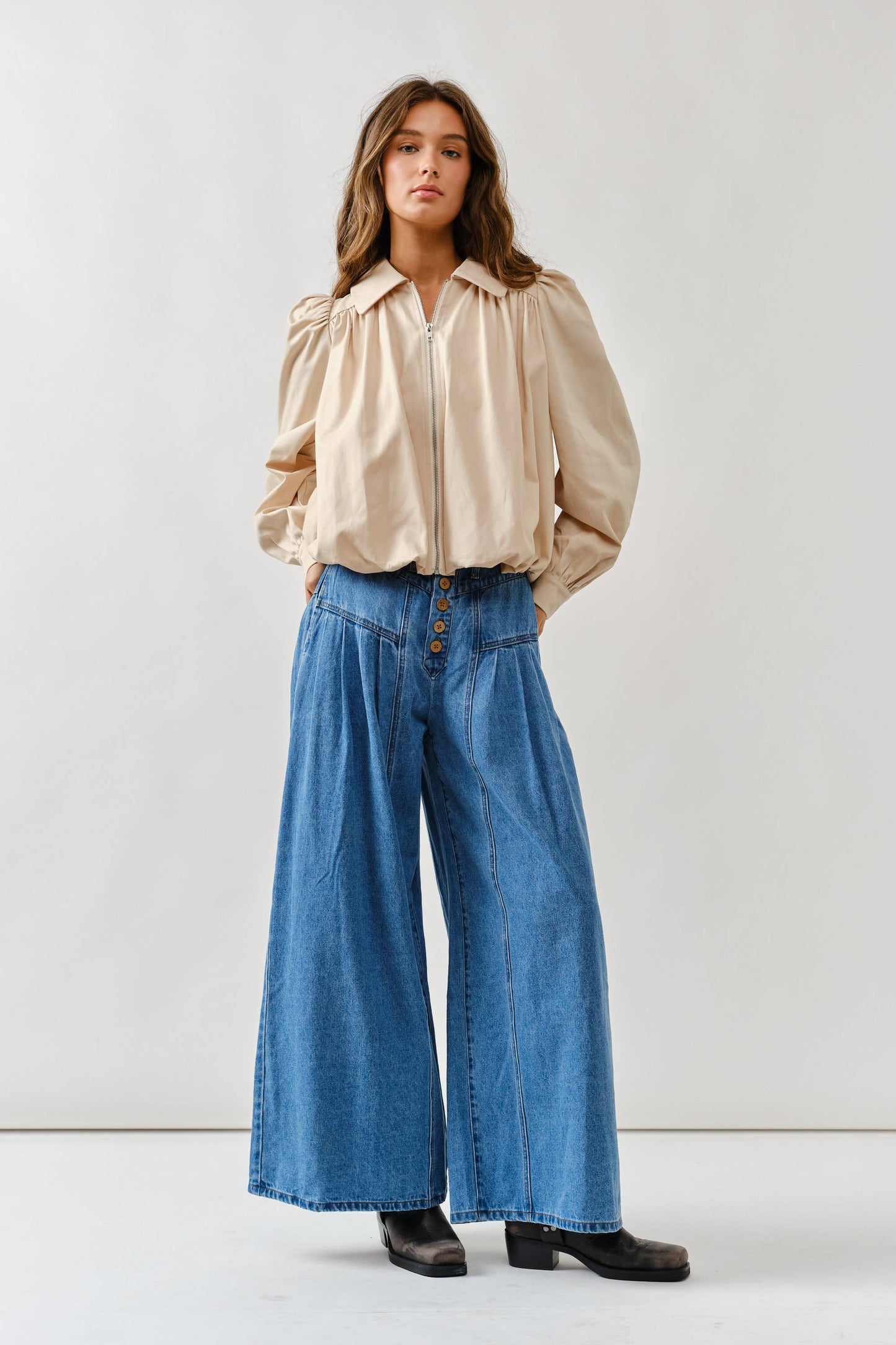 AJP5039 FRONT BUTTON DOWN FLARE JEANS