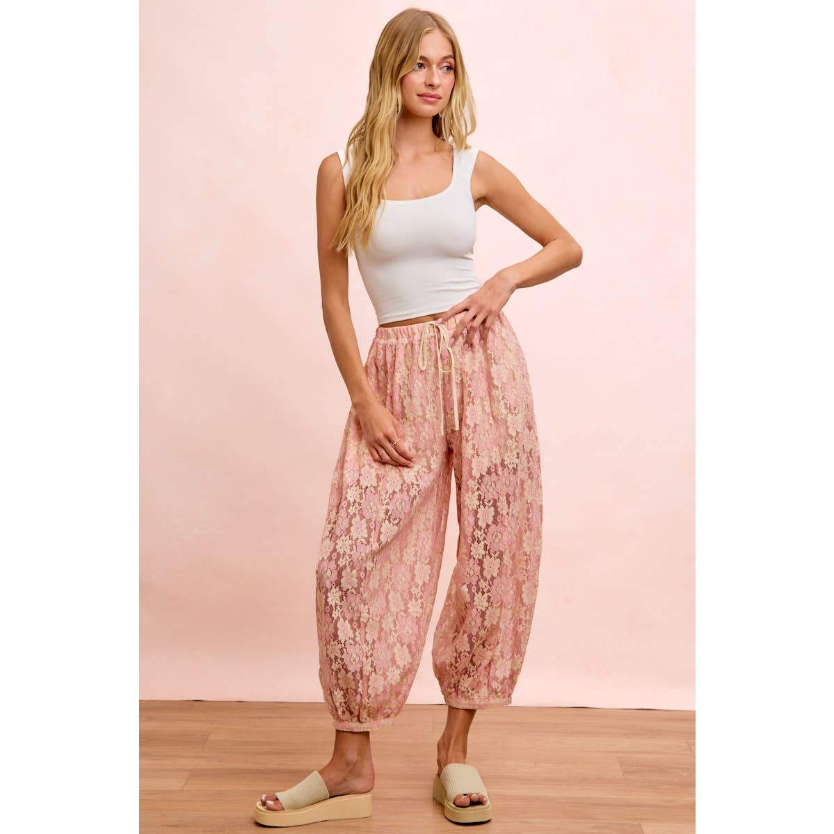FLORAL LACE BALLOON PANTS WITH INNER SHORTS: BLUSH