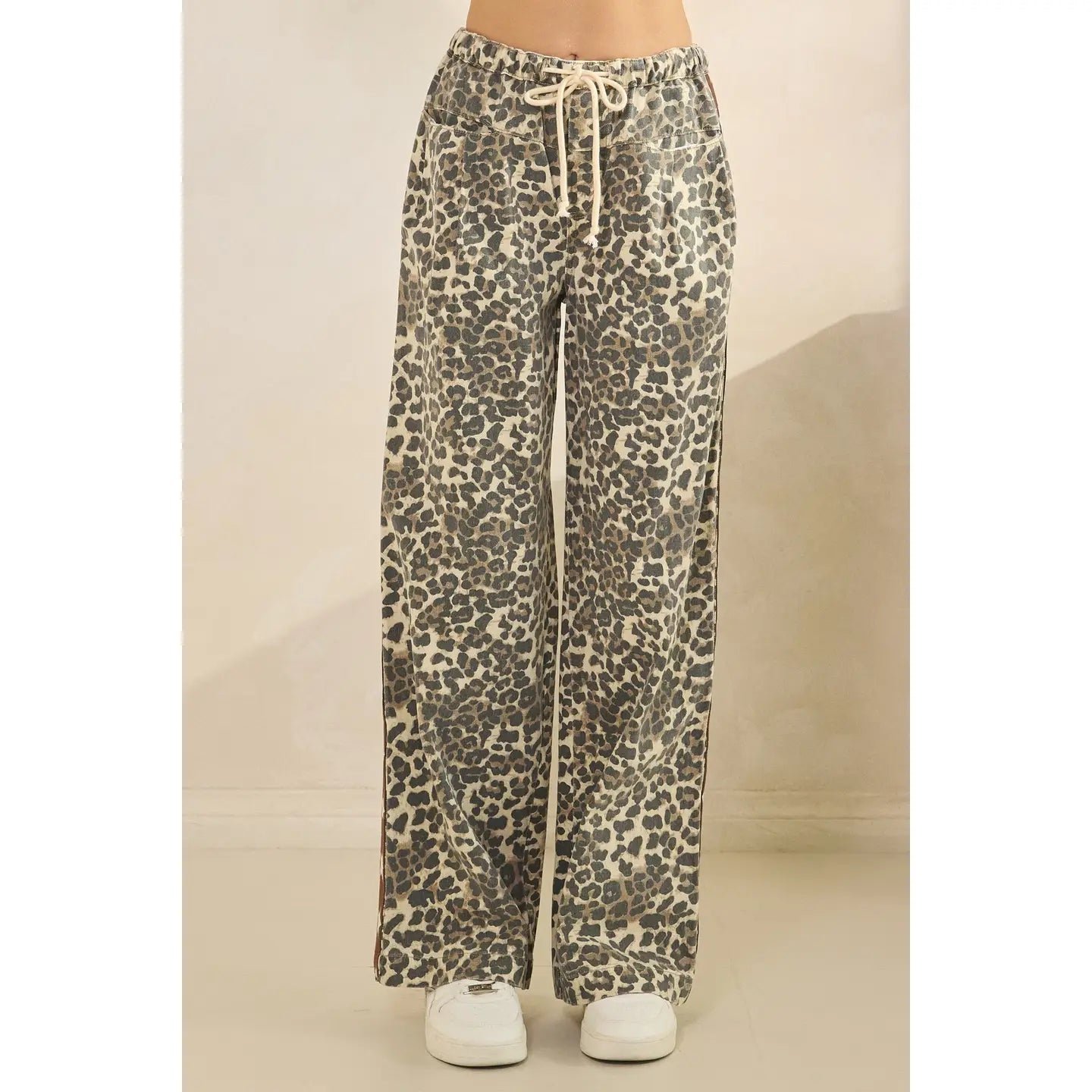Leopard Printed Striped Wide Legged Pants