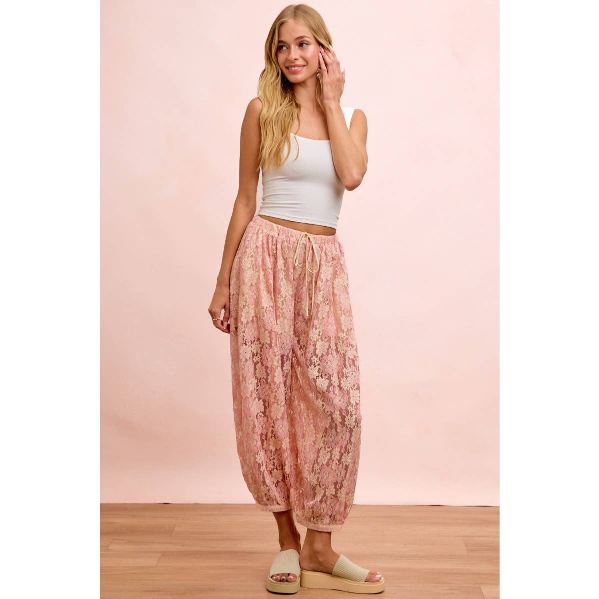 FLORAL LACE BALLOON PANTS WITH INNER SHORTS: BLUSH
