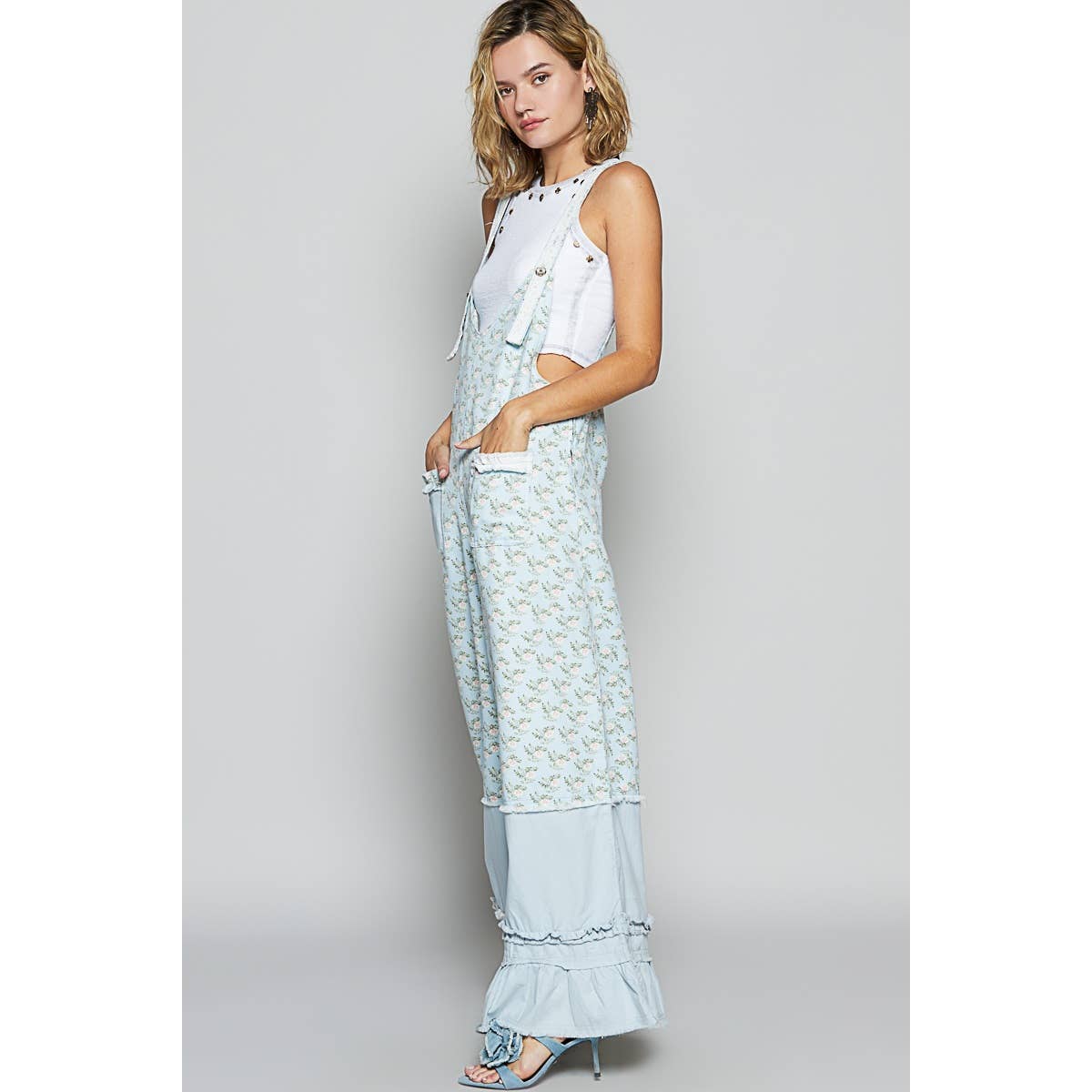 Floral pattern ruffle pockets overall pants
