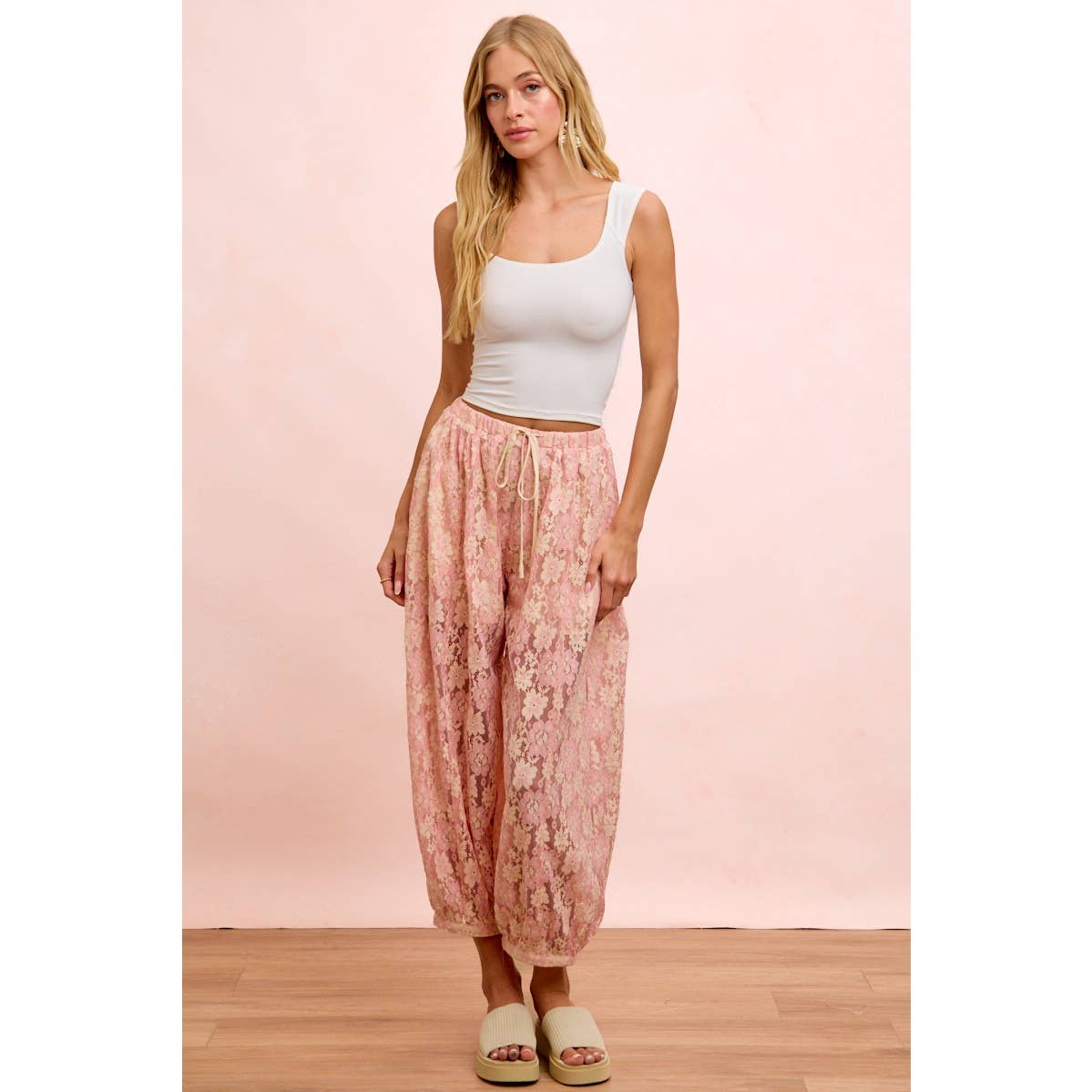 FLORAL LACE BALLOON PANTS WITH INNER SHORTS: BLUSH