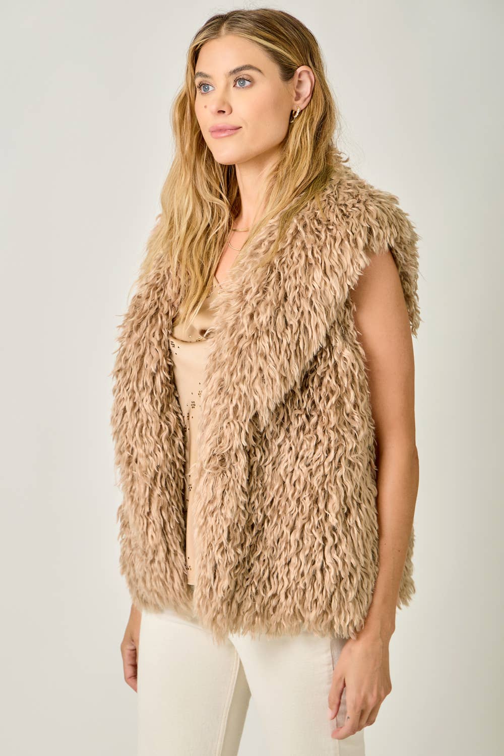 MOCHA LATTE  Shaggy Faux Fur Vest