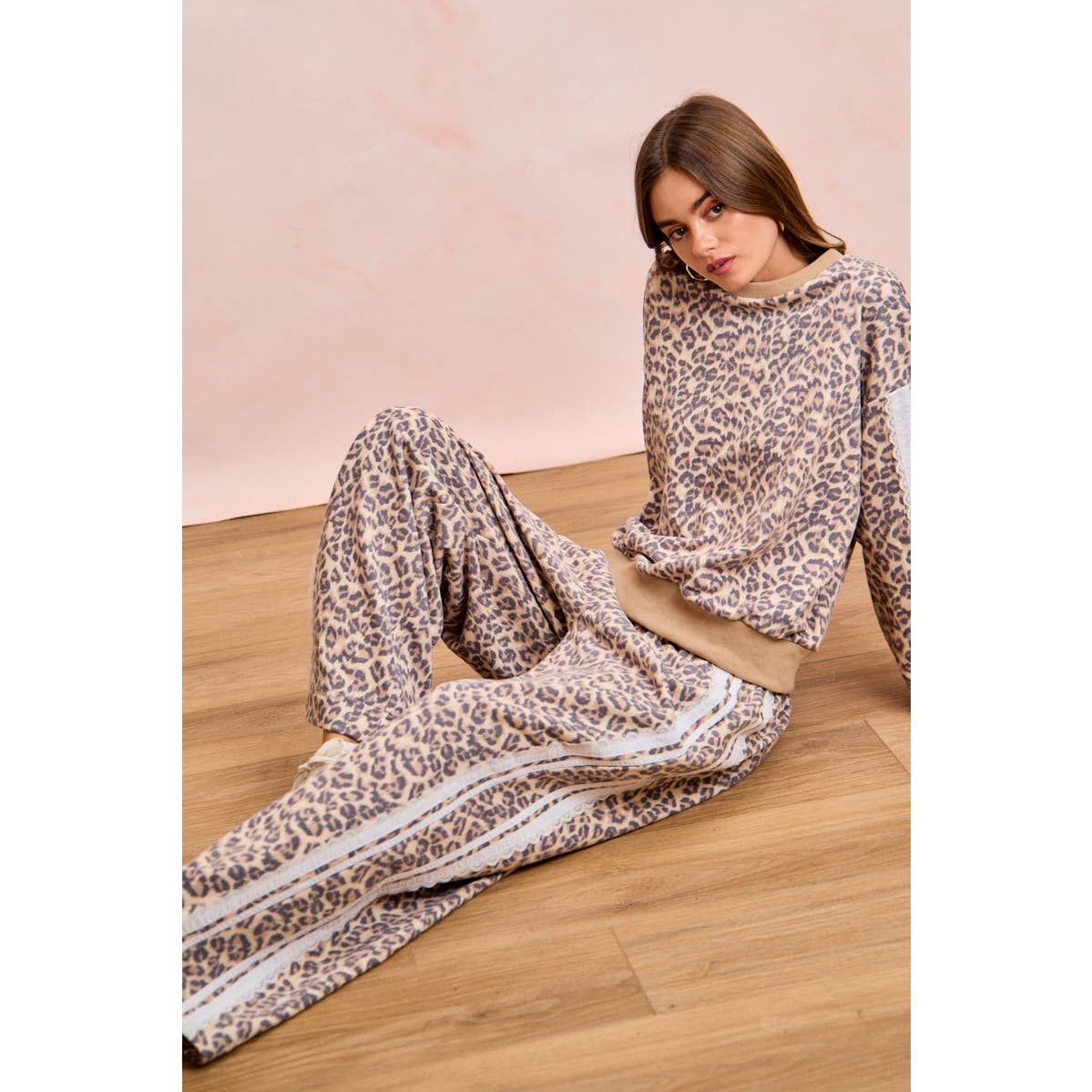 LEOPARD FRENCH TERRY LACE CONTRAST SWEATSHIRT TOP: LEOPARD