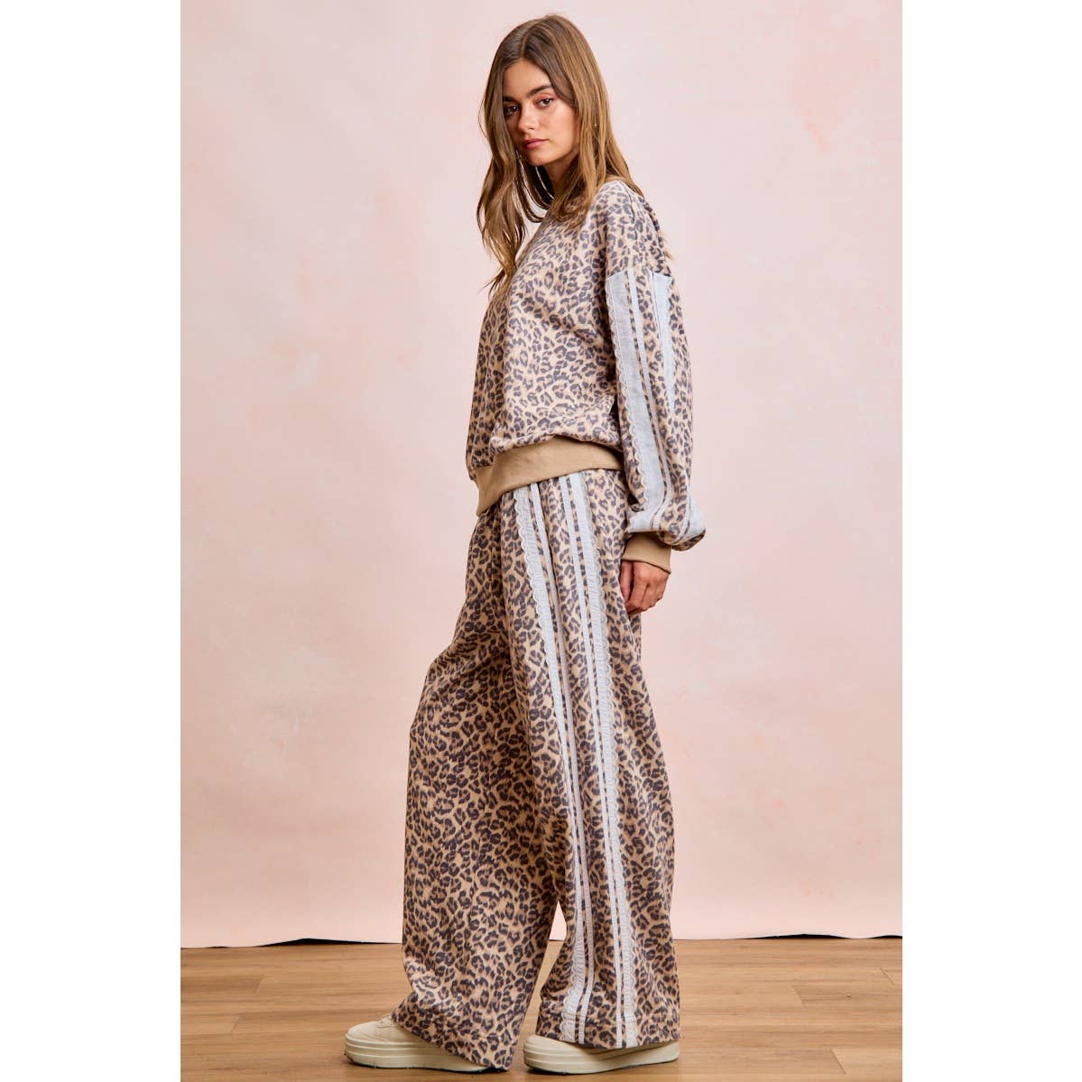 LEOPARD FRENCH TERRY LACE CONTRAST SWEATSHIRT TOP: LEOPARD