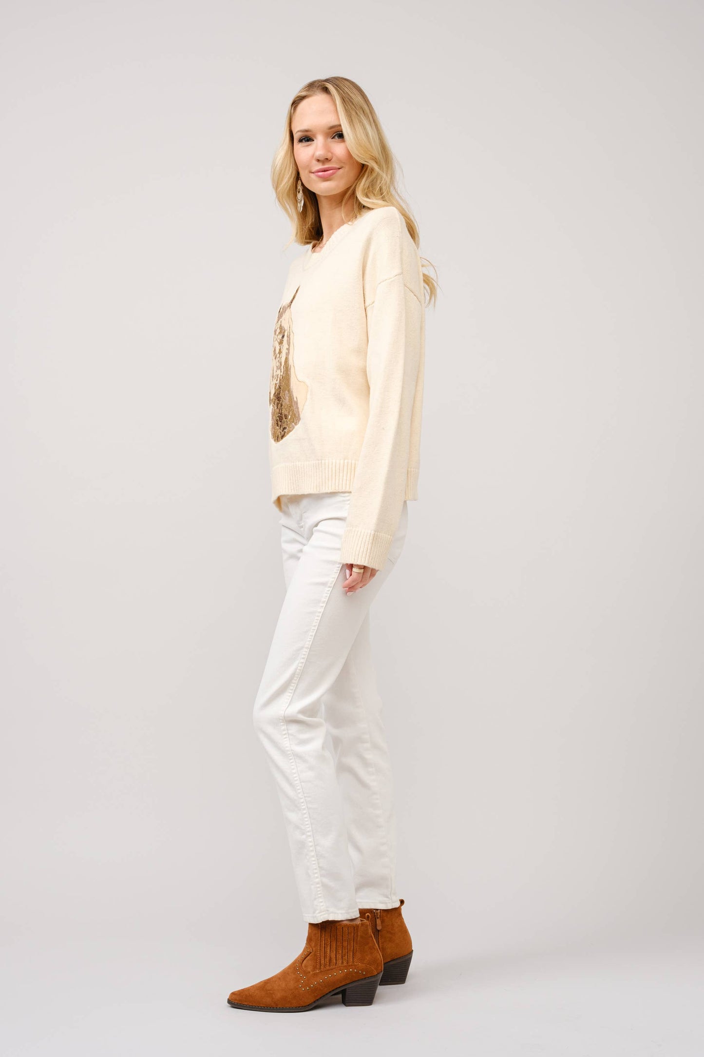 36323W - Embroidered Horse Crew Neck Sweater