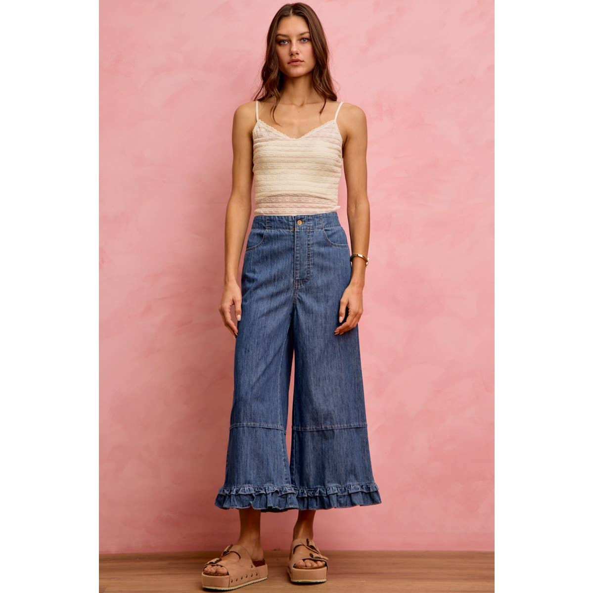 MID RISE WIDE LEG DENIM JEANS WITH RUFFLED HEM: DENIM