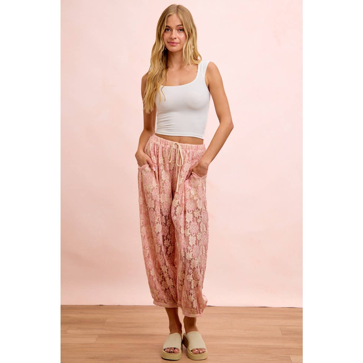 FLORAL LACE BALLOON PANTS WITH INNER SHORTS: BLUSH