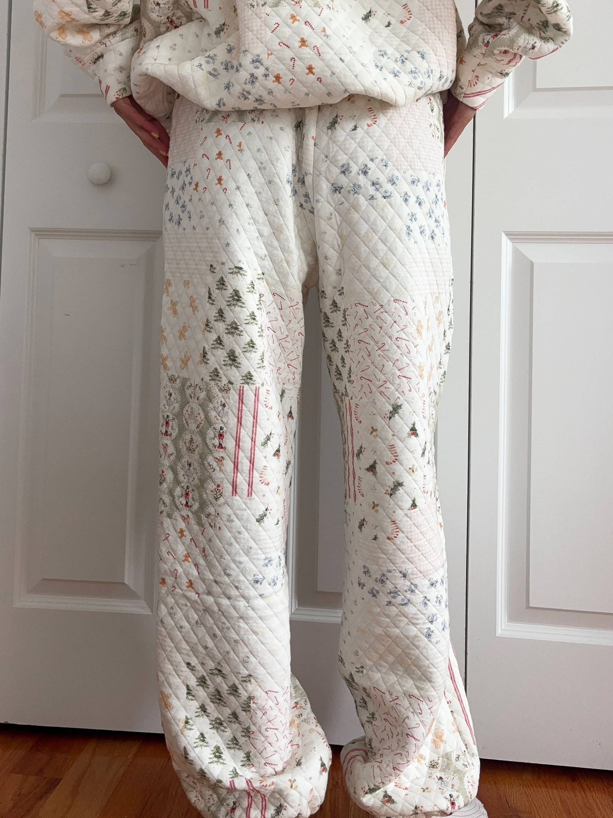 CHRISTMAS COZY TIK TOK VIRAL Christmas Holiday Quilted Joggers
