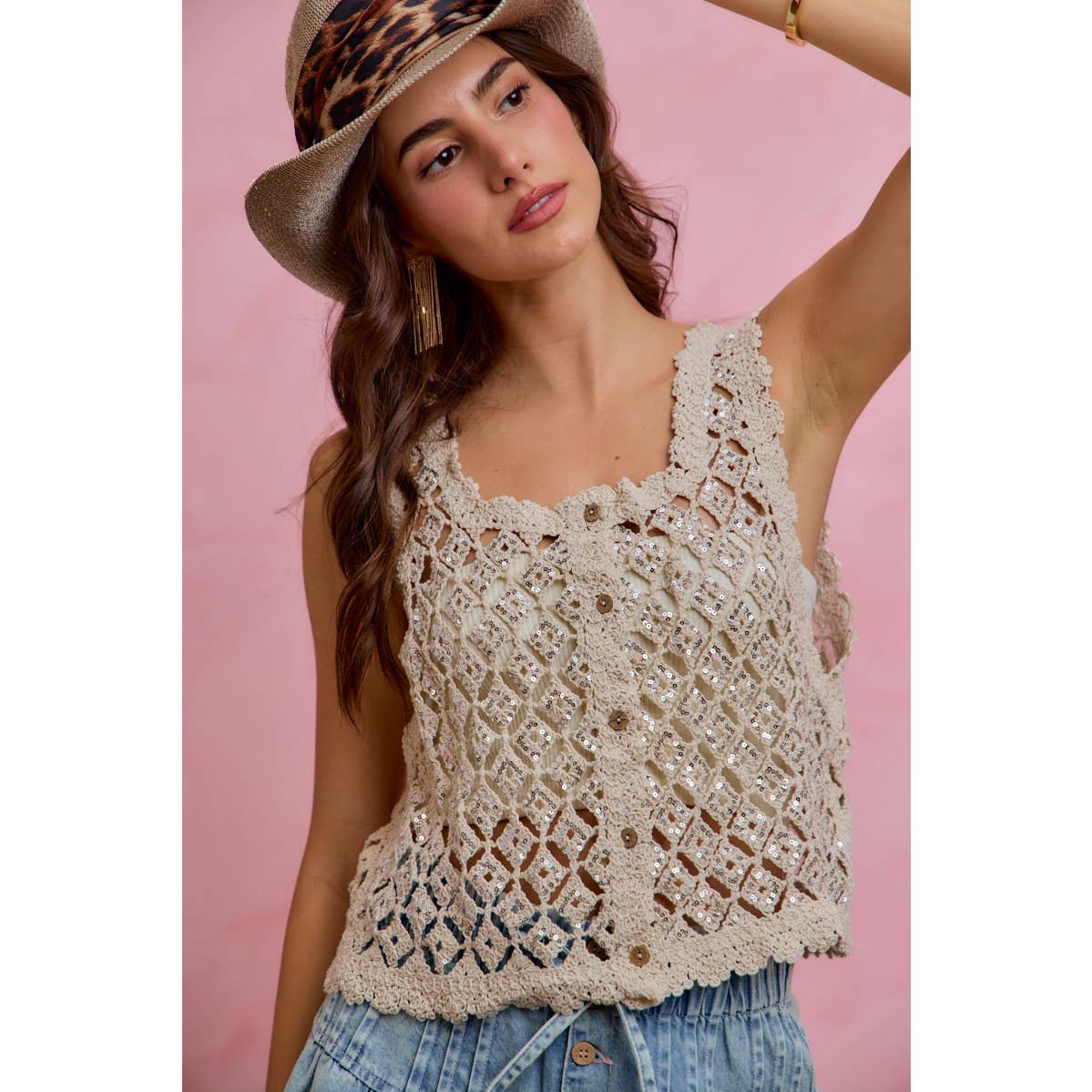 SEQUINS EMBELLISHED DIAMOND CROCHET LACE VEST TOP: NATURAL