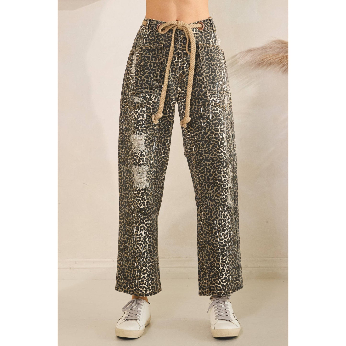 WASHED DISTRESSED CAMOUFLAGE PANTS