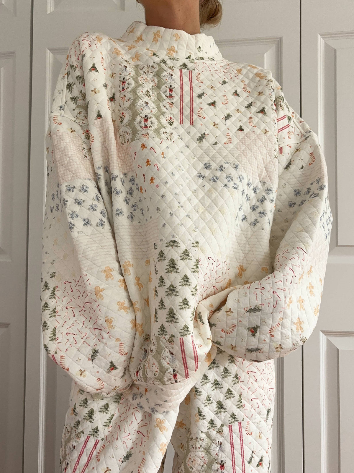 CHRISTMAS COZY TIK TOK VIRAL Holiday Quilted Mockneck Sweatshirt