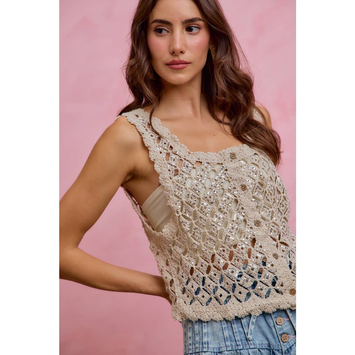 SEQUINS EMBELLISHED DIAMOND CROCHET LACE VEST TOP: NATURAL