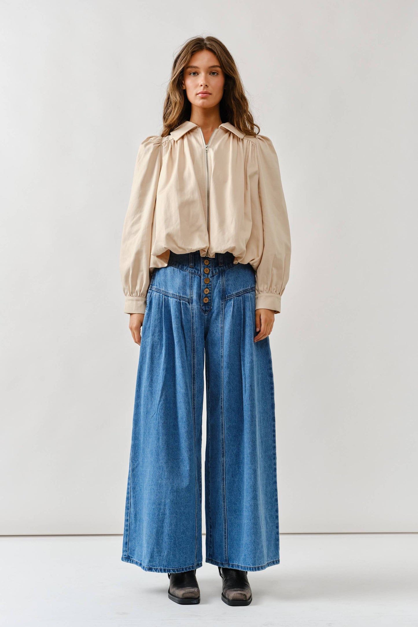 AJP5039 FRONT BUTTON DOWN FLARE JEANS