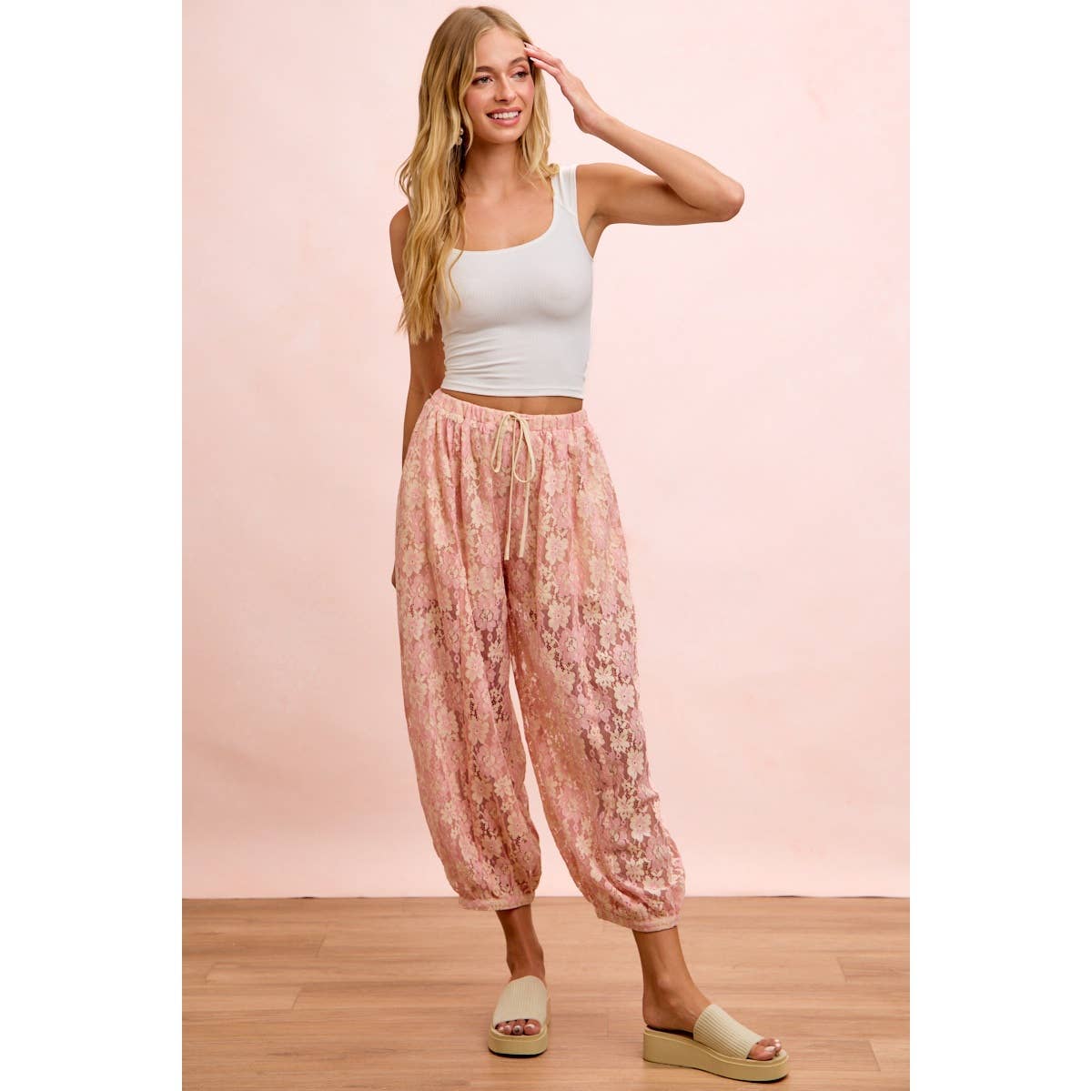FLORAL LACE BALLOON PANTS WITH INNER SHORTS: BLUSH
