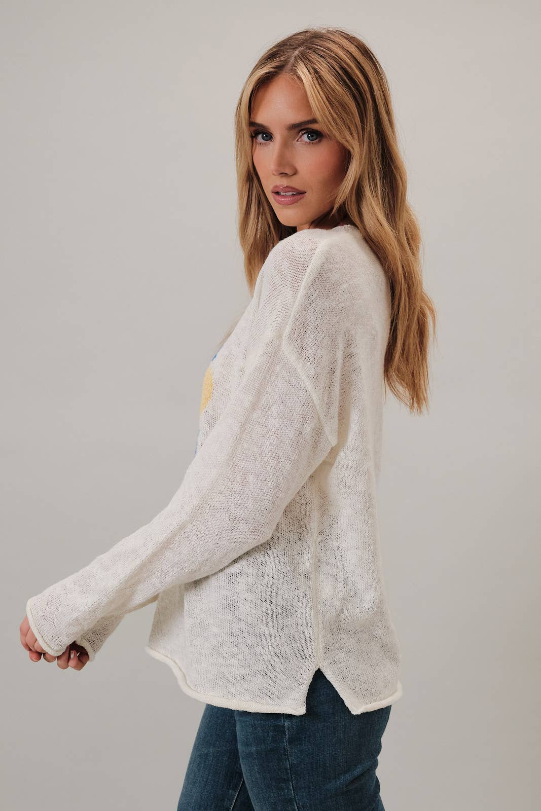 April SHIP ROUND NECK LONG SLEEVE "BEACH DAY" GRAPHIC LT WEIGHT SWEATER