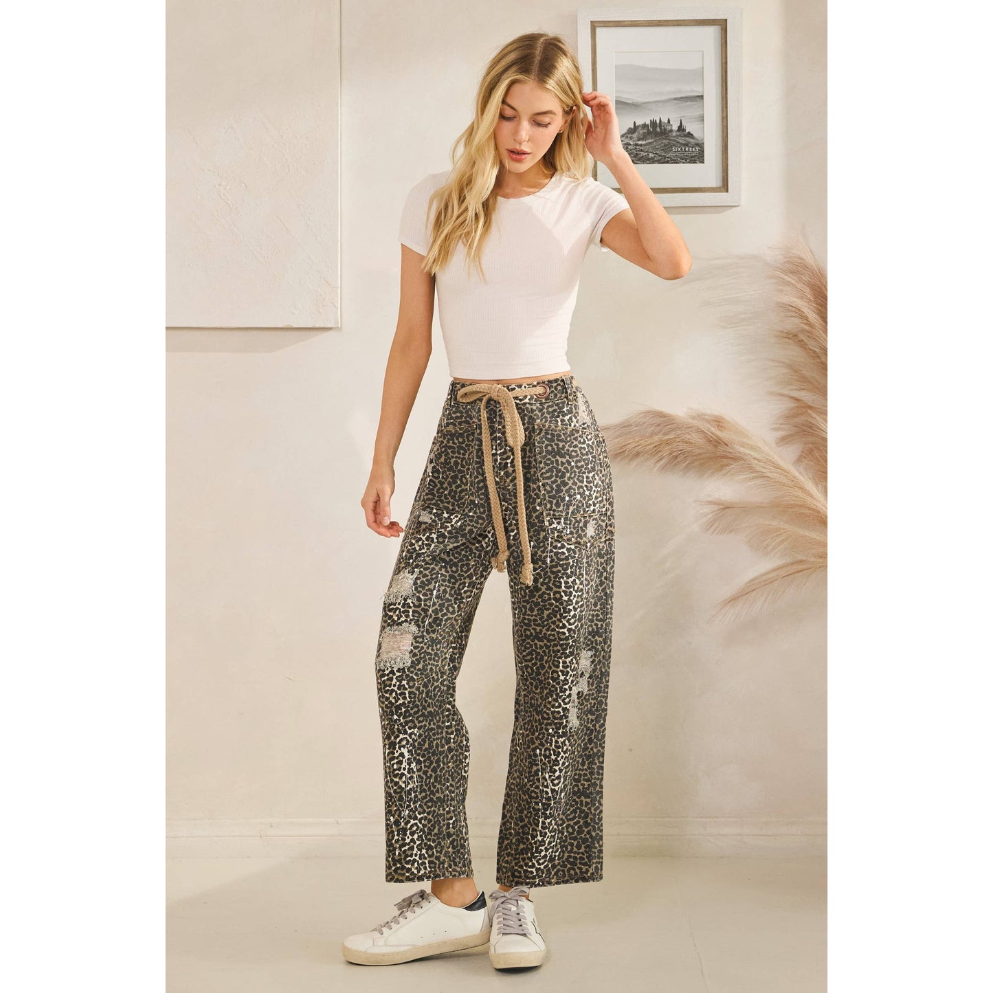 WASHED DISTRESSED CAMOUFLAGE PANTS