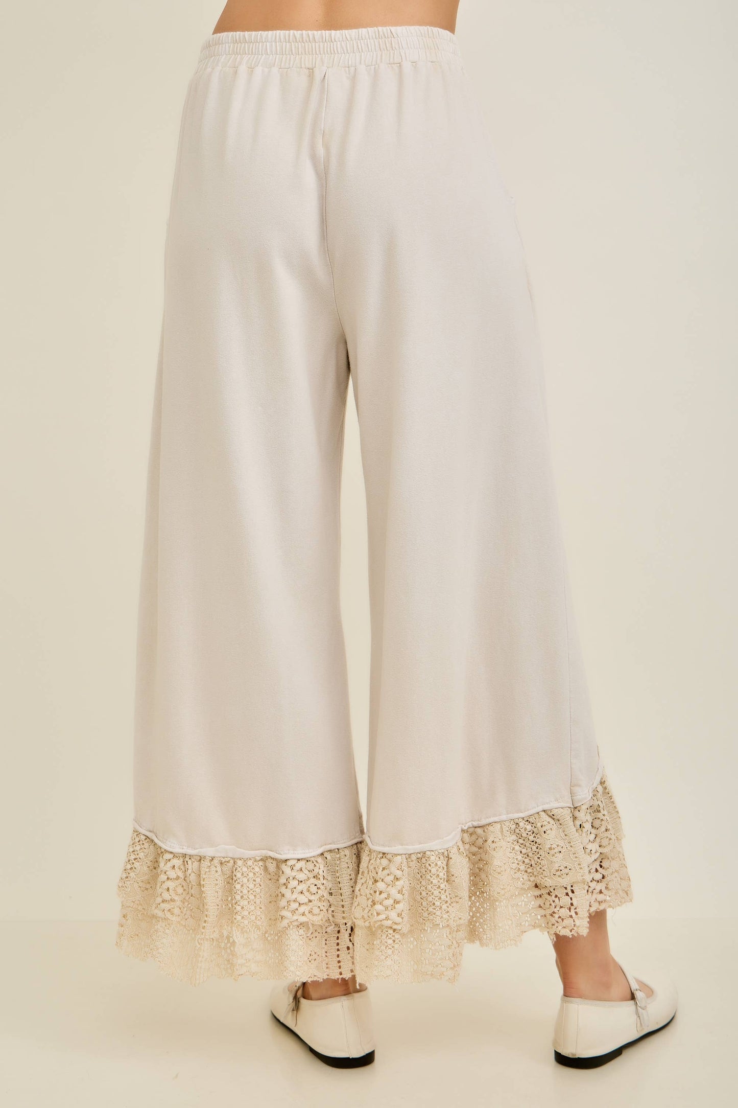 SILVER GREY - Mineral Washed Lace Ruffles Cropped Pants