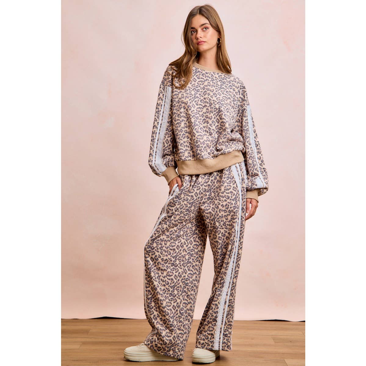 LEOPARD FRENCH TERRY LACE CONTRAST SWEATPANTS: LEOPARD
