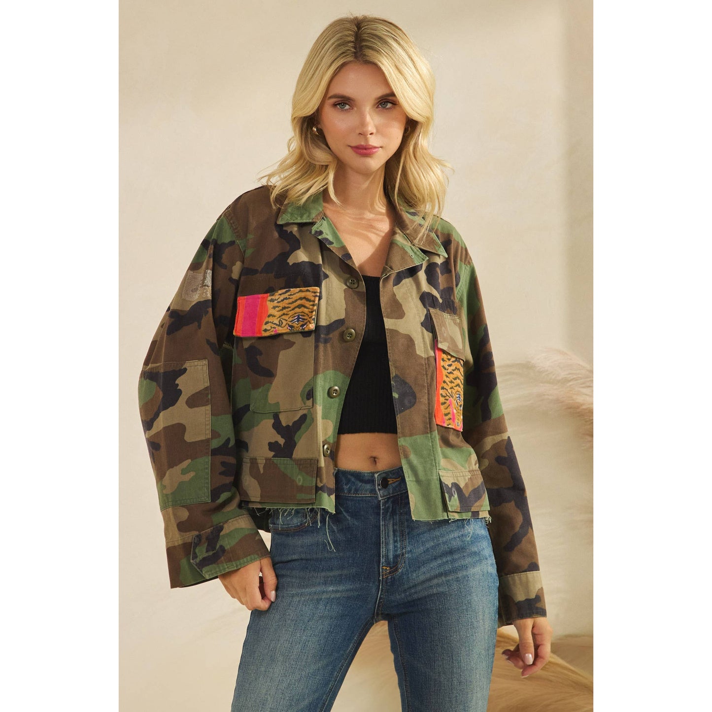 Camo jacket with Tiger Print contrast: Camo